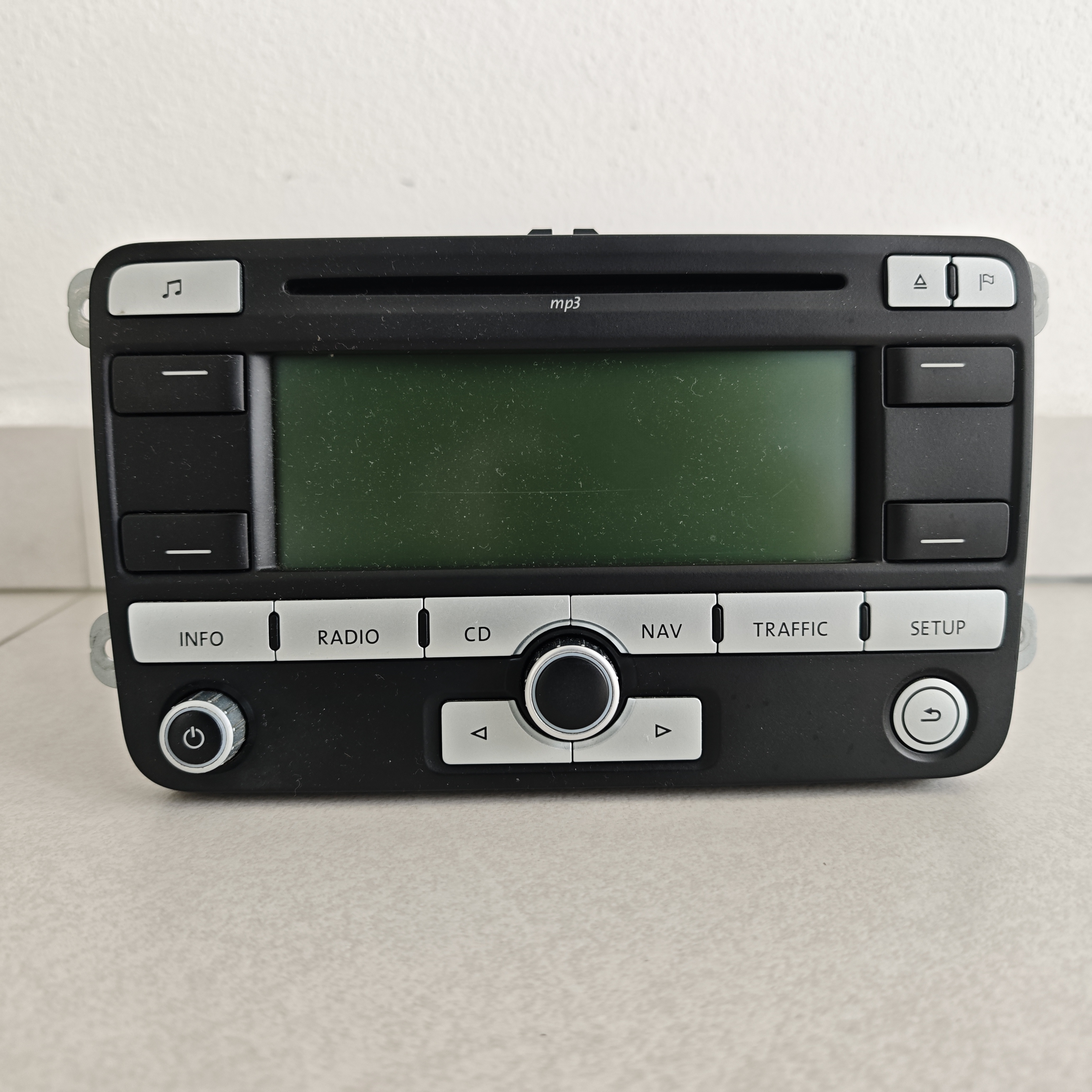 VW RNS 300 CD MP3 GOLF 5 PASSAT B6 TOURAN CADDY navigace 1K0035191D 7612002044 - autorádio