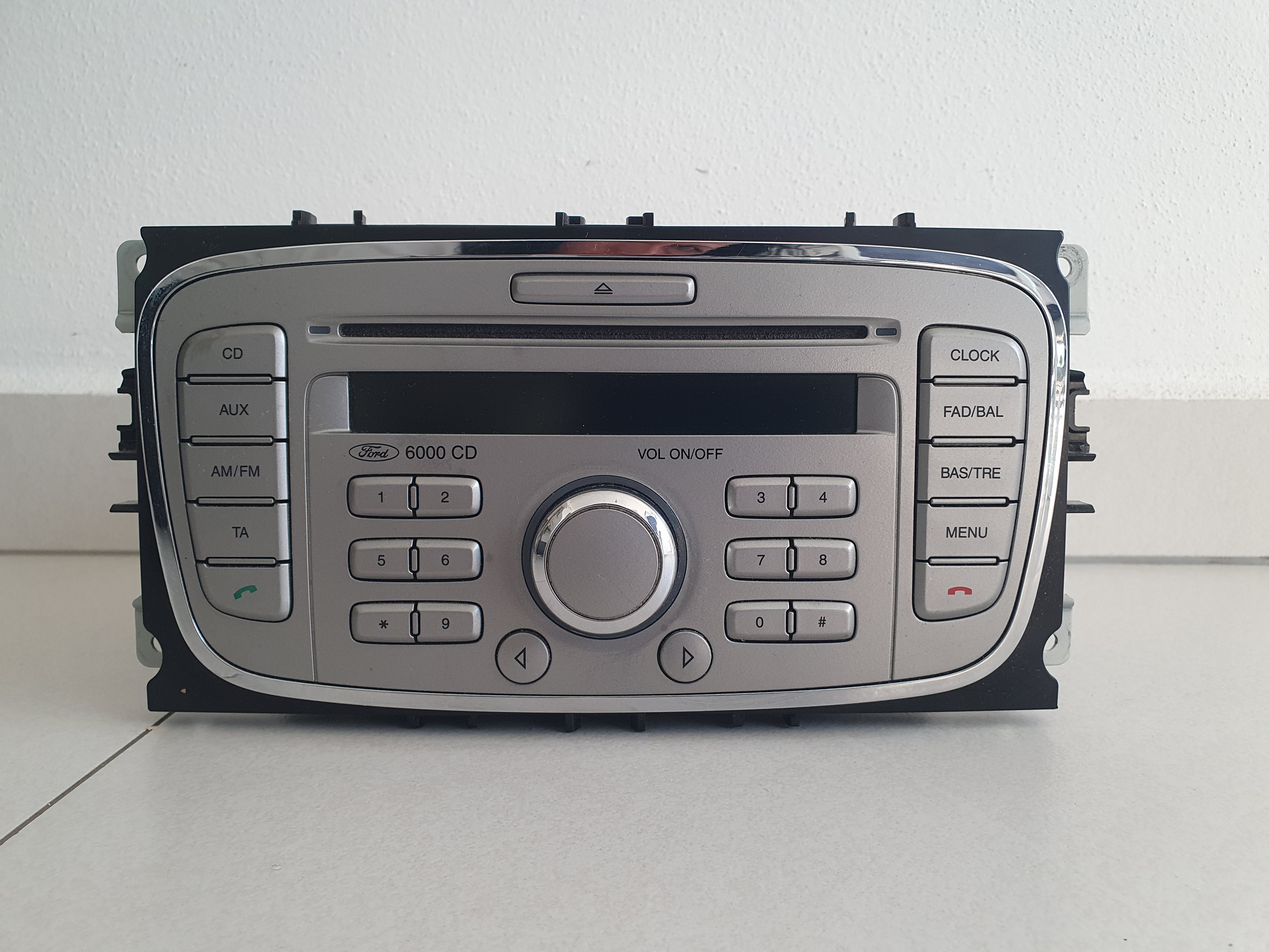 FORD 6000 CD - FOCUS II MONDEO II LIFT - 8M5T-18C815-AB - SINGLE CD - KW2000 - autorádio