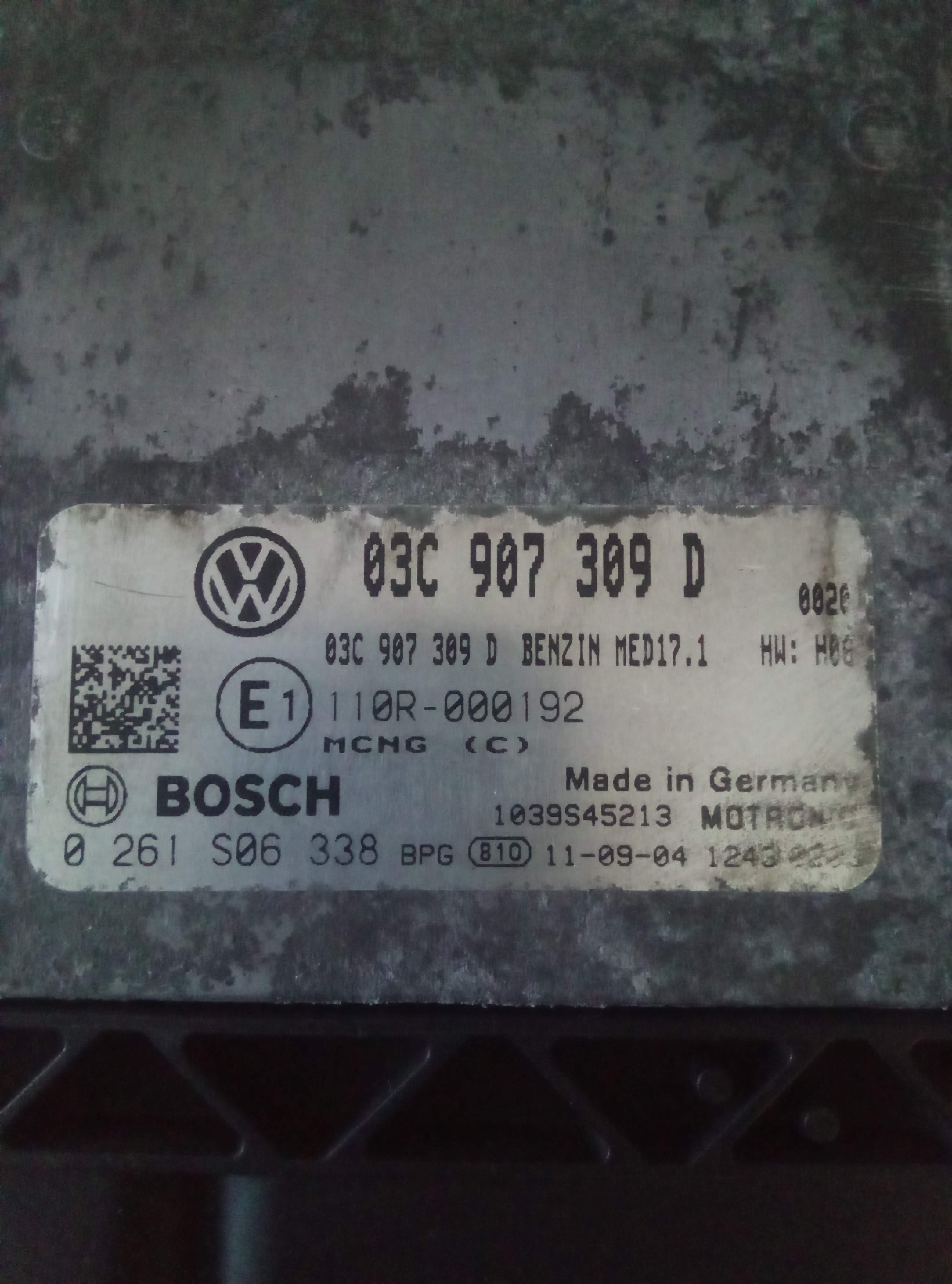 MED17.1 BENZIN 03C907309D BOSCH 0261S06338 VW PASSAT B7 2011 - řídící jednotka motoru