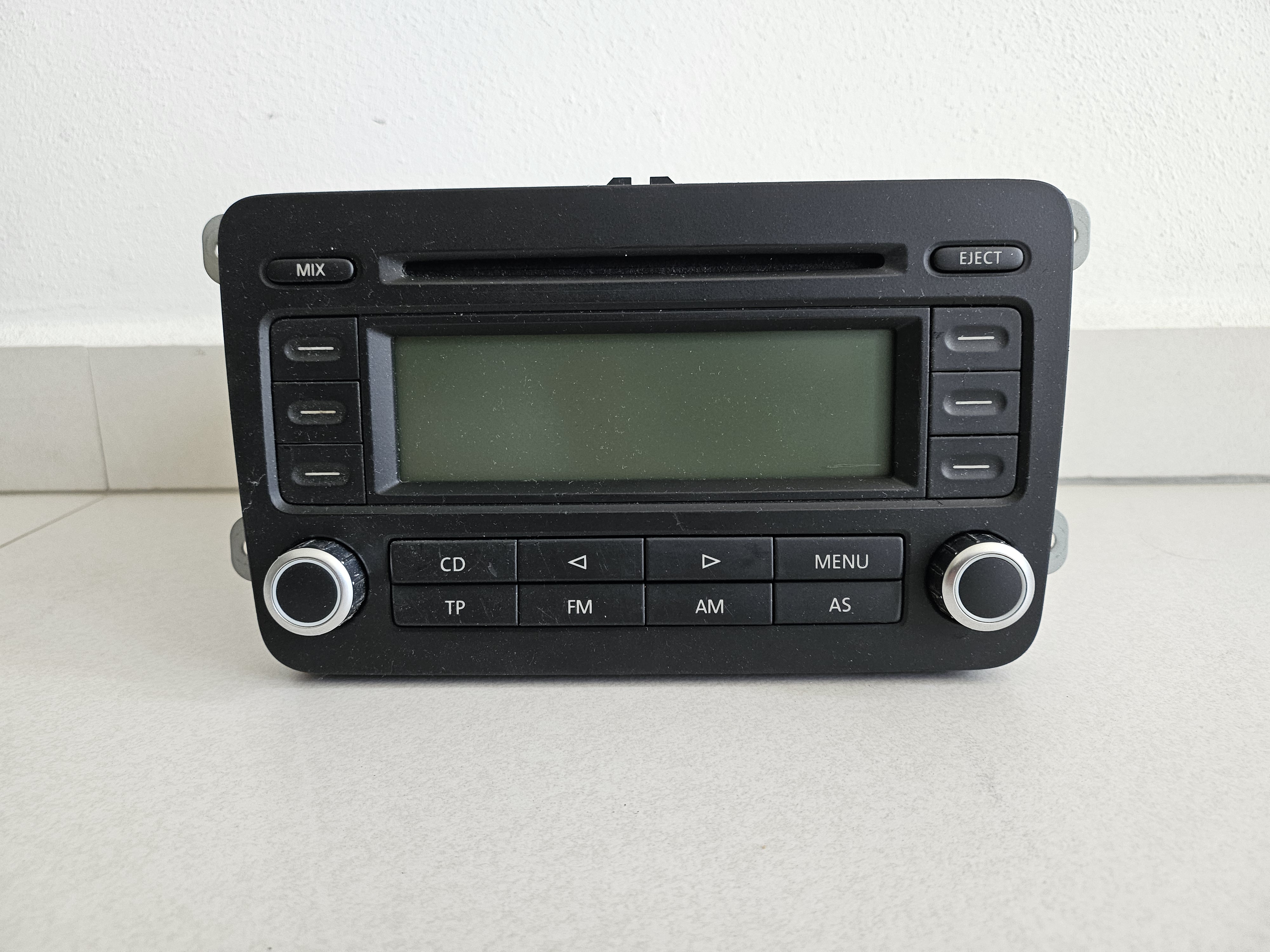 VW RCD 300 CD GOLF 5 PASSAT CADDY TOURAN - 1K0035186J - GRUNDIG - autorádio